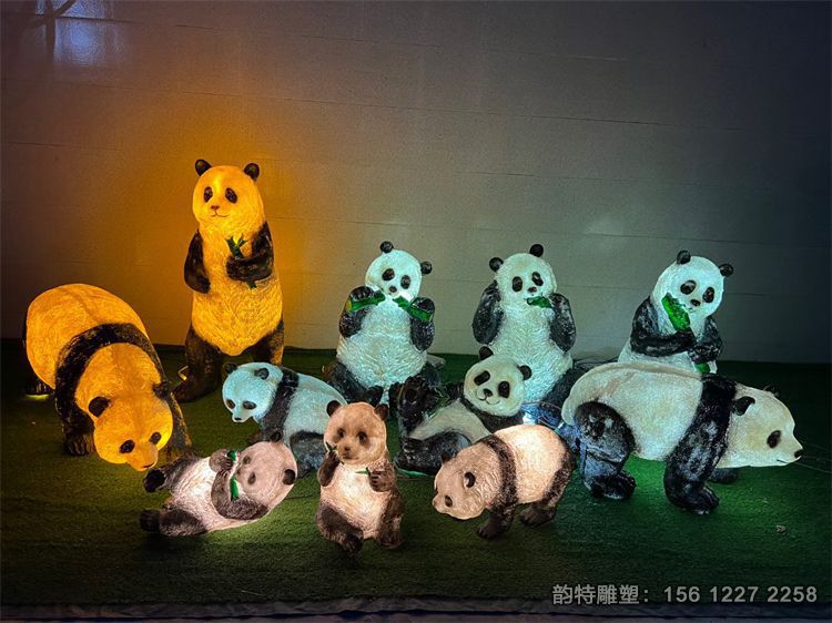 玻璃鋼熊貓雕塑,商場(chǎng)小動(dòng)物雕塑 玻璃鋼熊貓雕塑,商場(chǎng)小動(dòng)物雕塑