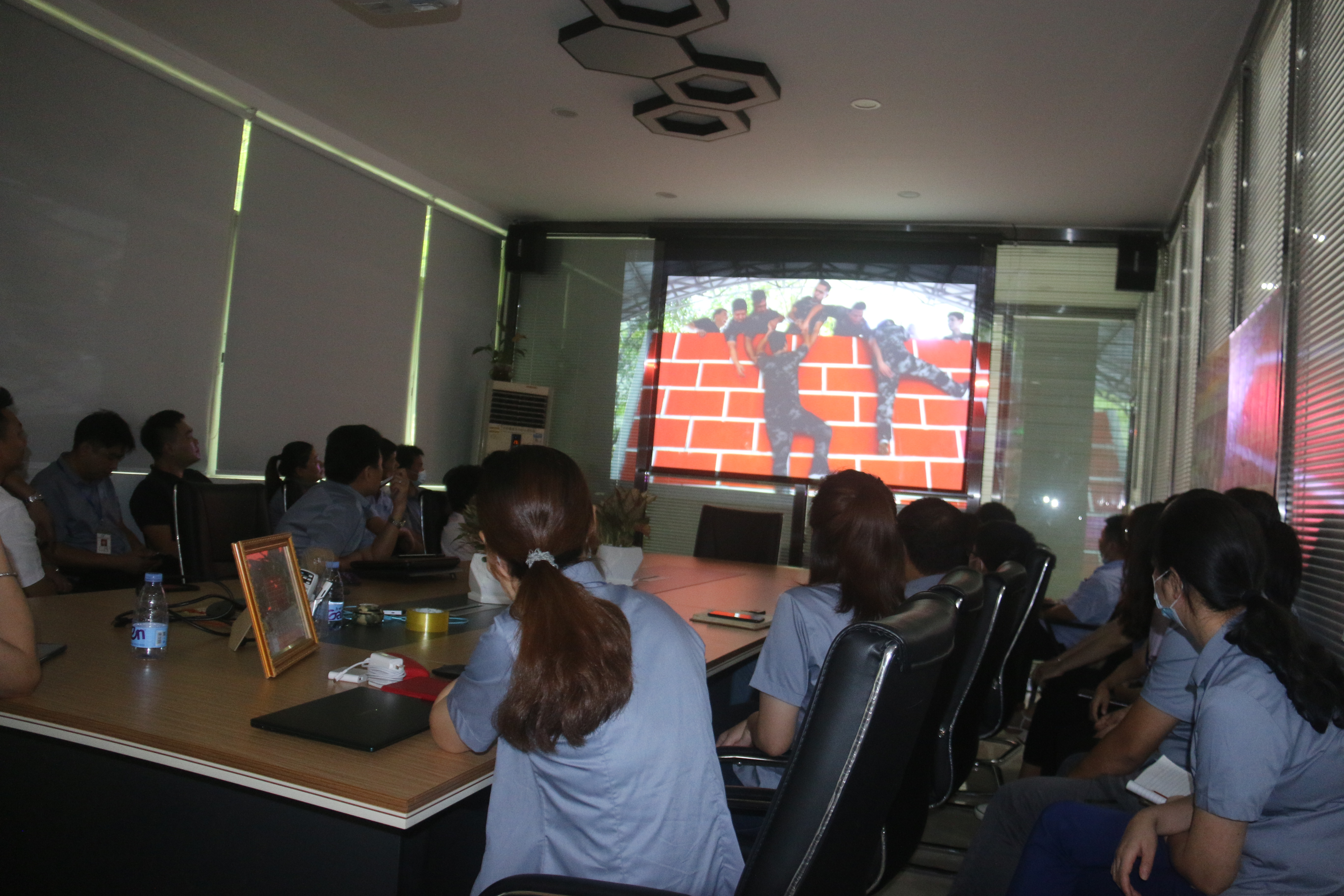 同心協力、贏在執行、共創輝煌-深圳譽格拓展訓練回顧